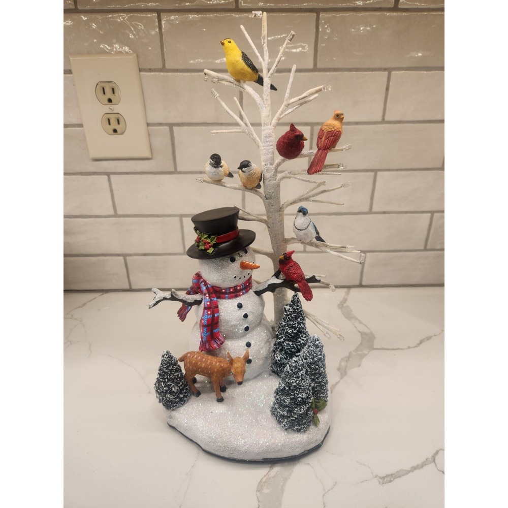 Bradford Exchange Winters Gathering Illuminated Musical Figurine See Description